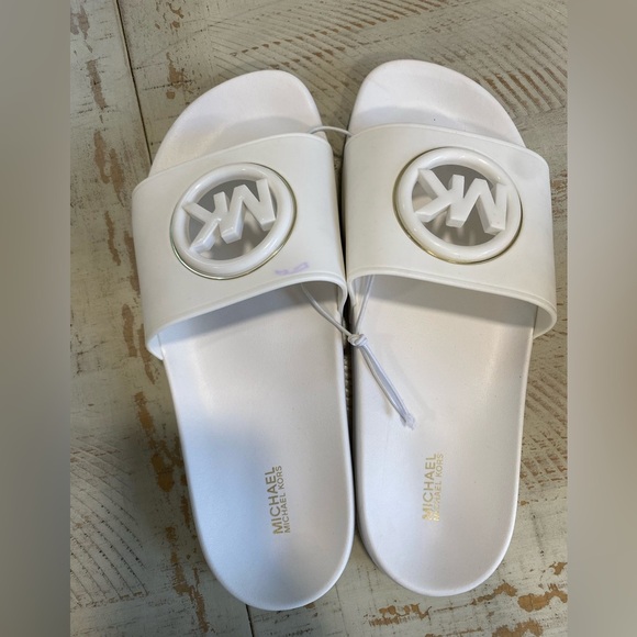 Michael Kors Shoes - NWT Womens Michael Kors Rubber Slide Sandal